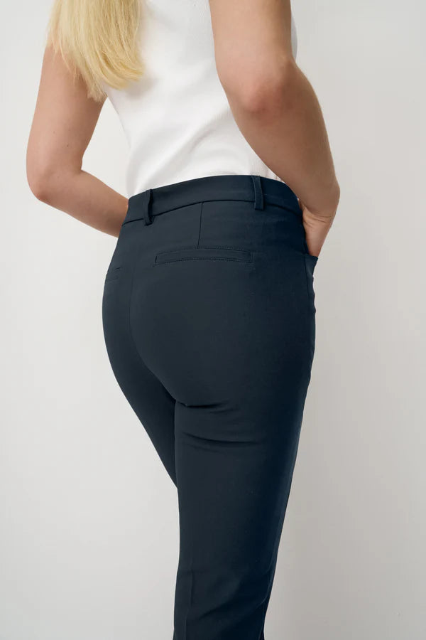Pantalon Anna Montana Navy Angelika coupe slim 