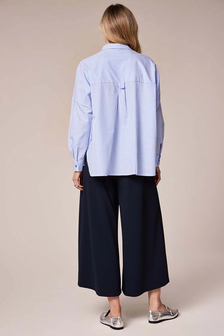 Chemise rayée en coton bleu et blanc à décolleté