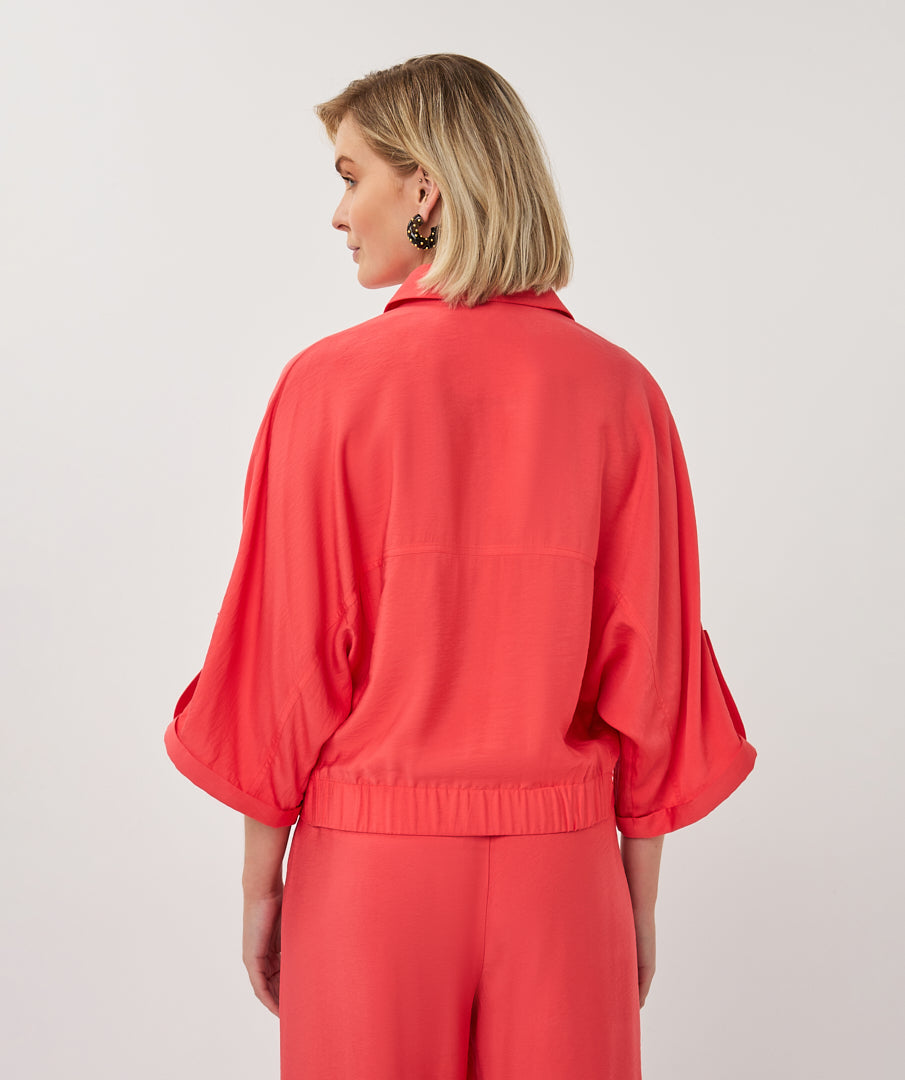 Veste EsQualo rouge à manches courtes et boutons dorés
