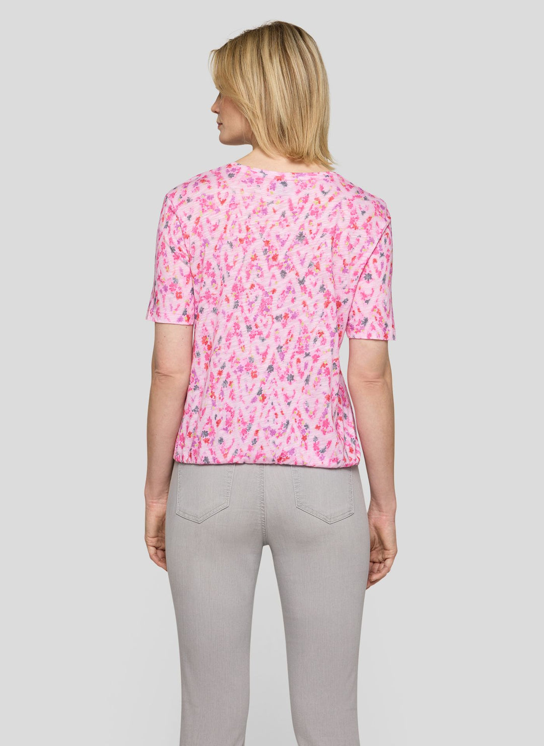 Haut rose à motif floral et cœur Rabe