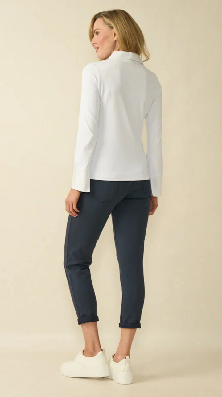 Chemise blanche à décolleté extensible avec col et poignets