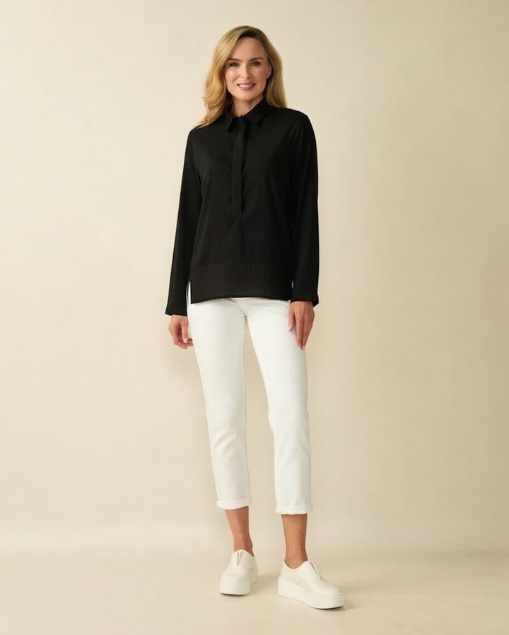 Chemise classique noire en coton à ourlet trempé et décolleté