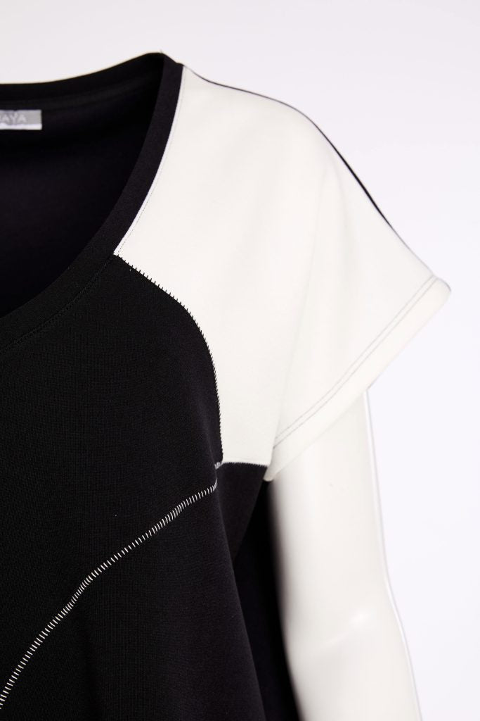 Haut noir à col en V NAYA