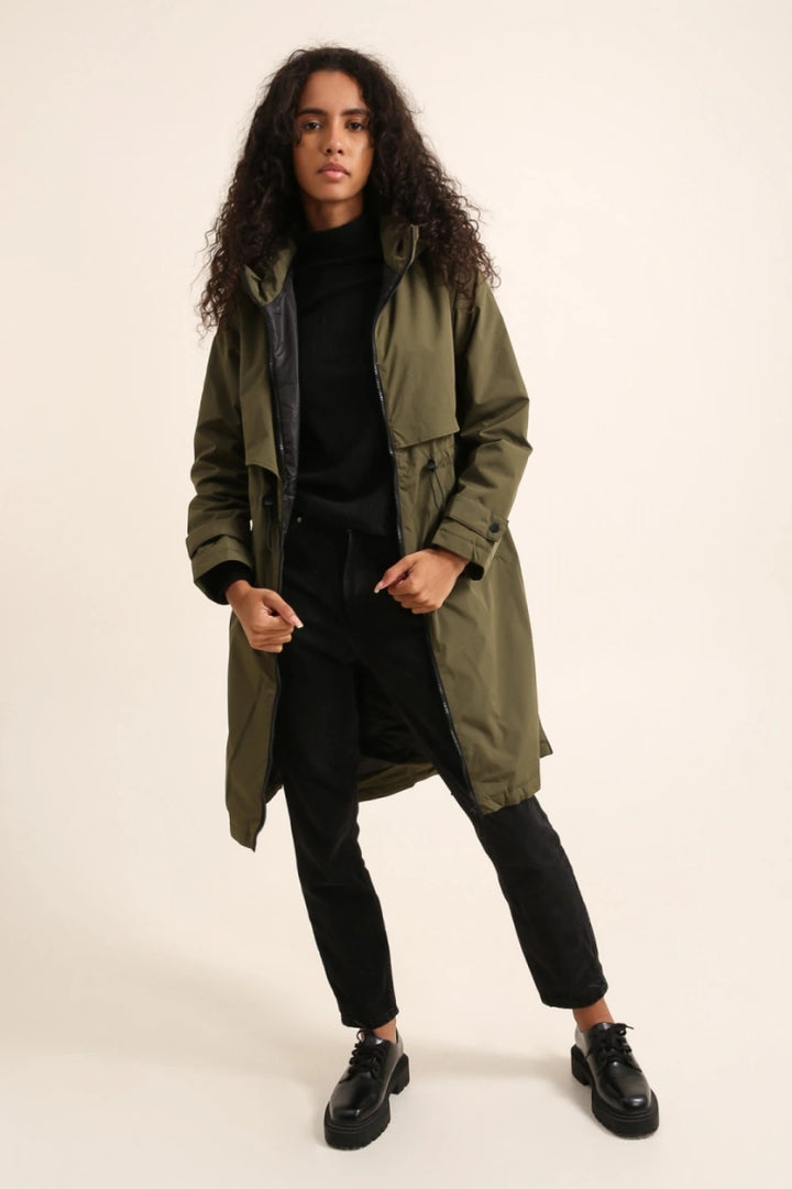 Parka longue kaki imperméable avec capuche