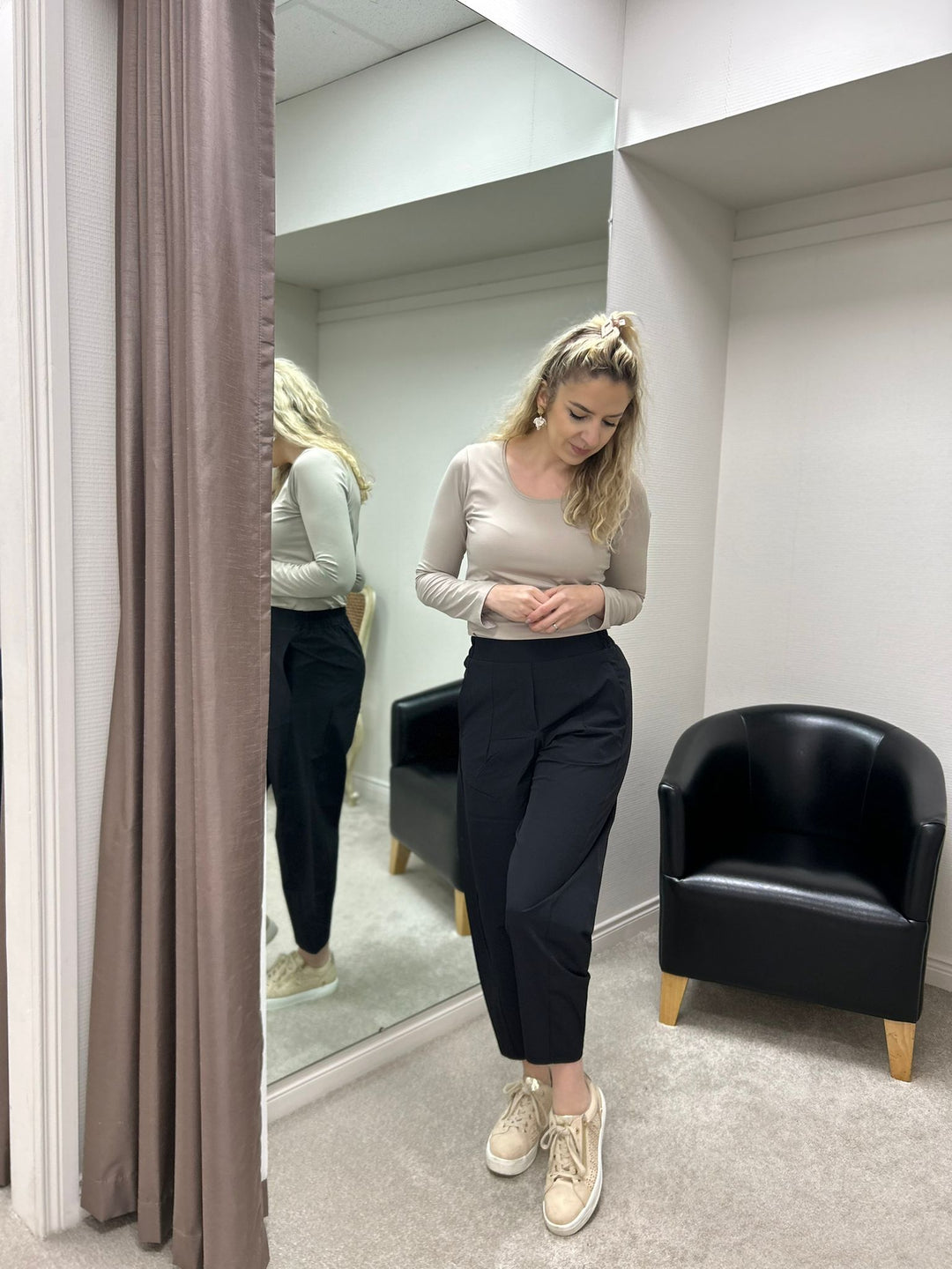 Pantalon de voyage court noir léger