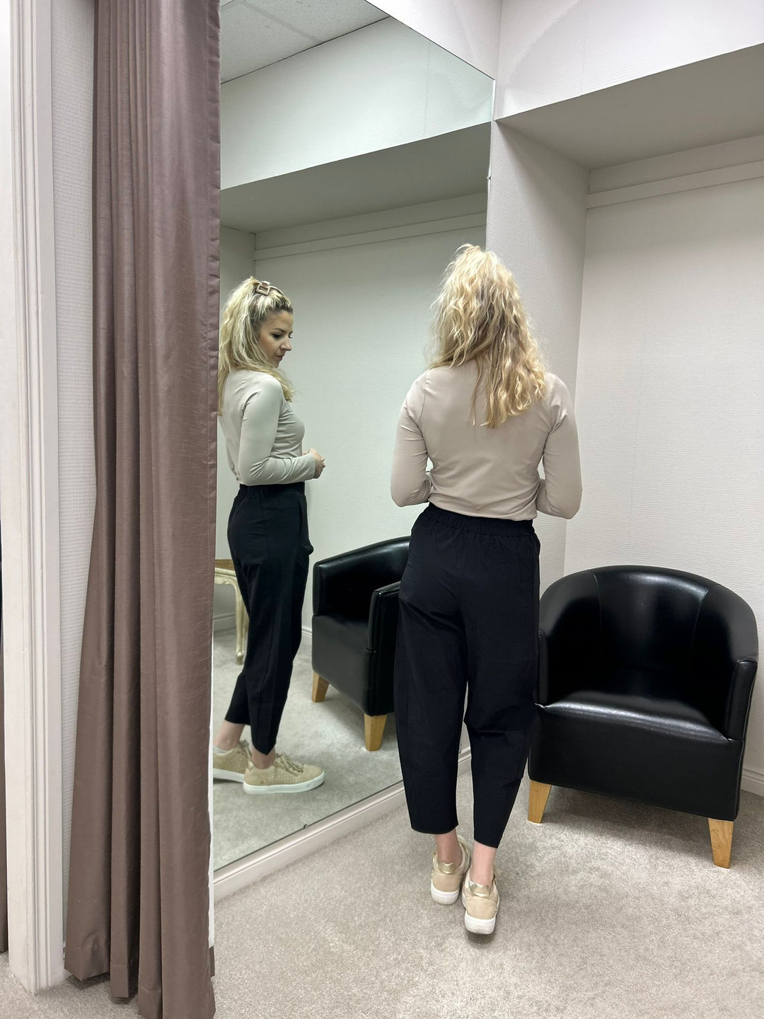 Pantalon de voyage court noir léger