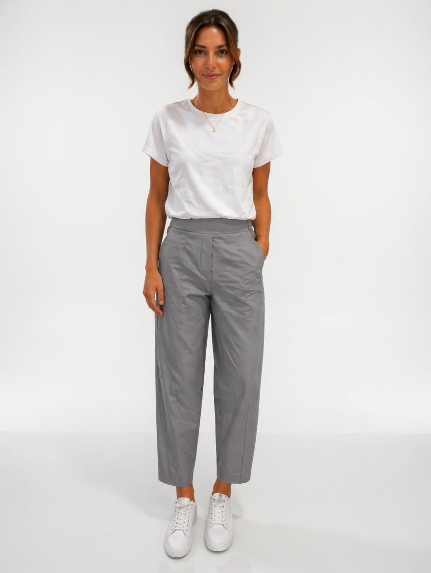Pantalon de voyage gris léger et court