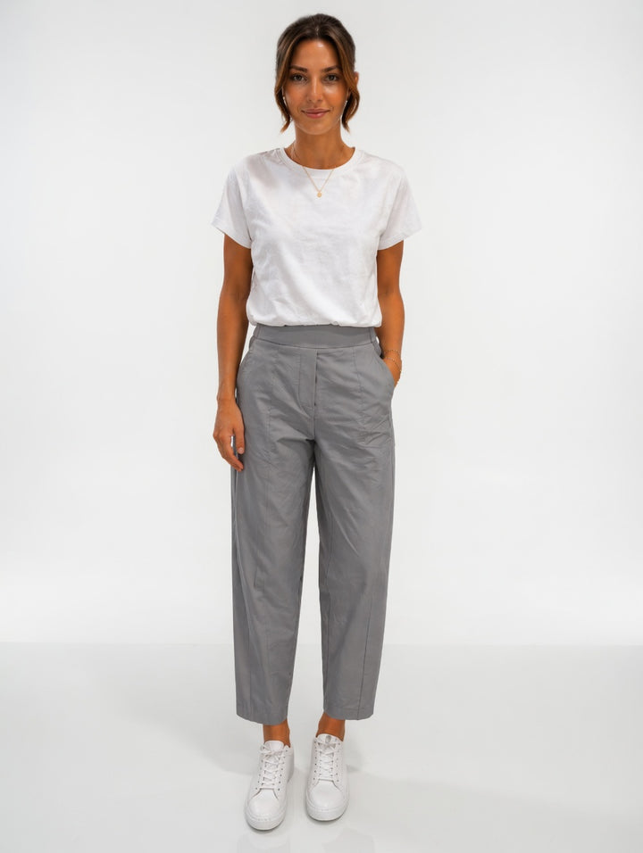 Pantalon de voyage gris léger et court