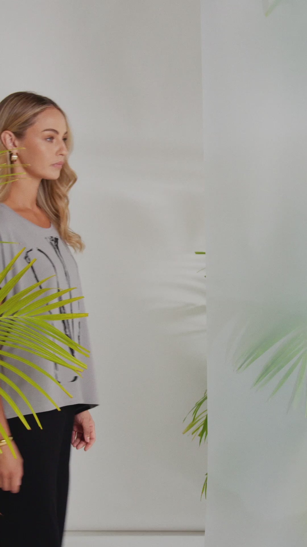 Robe basique noire en jersey NAYA avec détails de poche