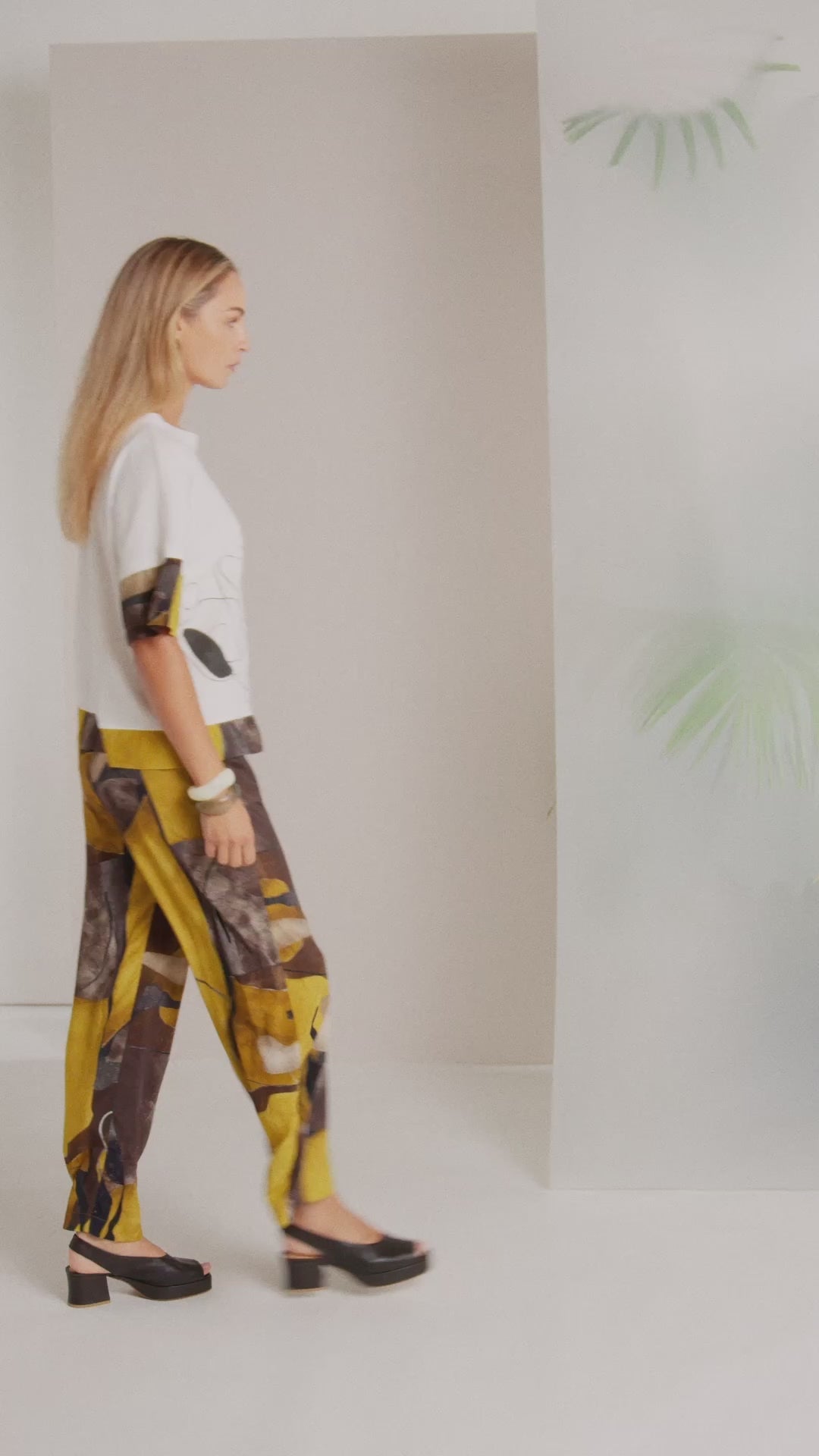 Pantalon imprimé à jambes larges NAYA Oasis